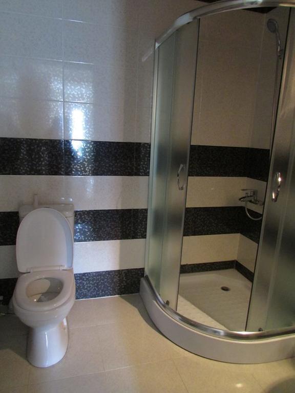 קזבגי Red Stone Guest House חדר תמונה