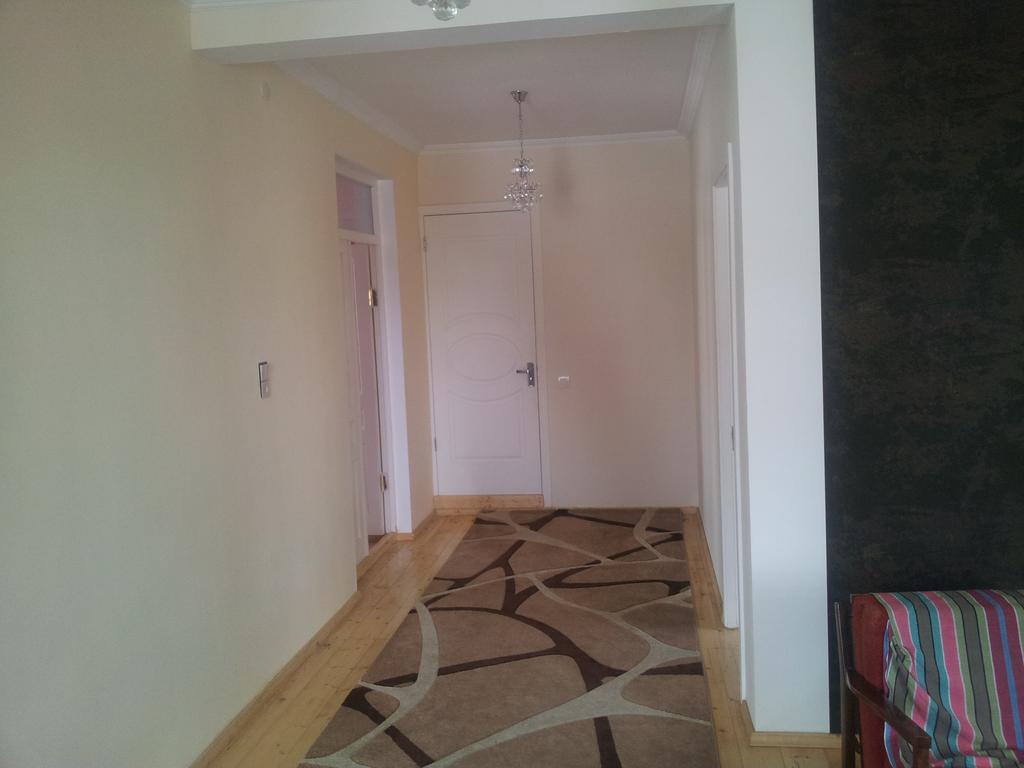 קזבגי Red Stone Guest House חדר תמונה