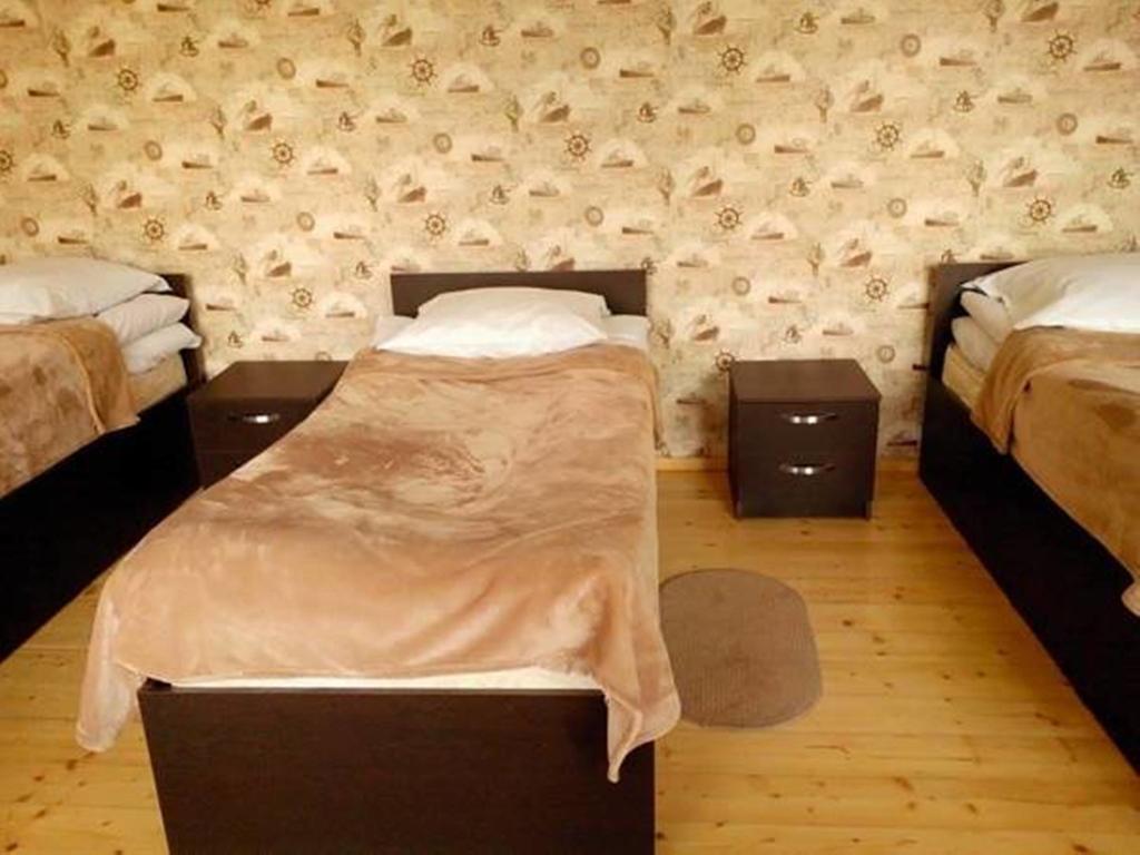 קזבגי Red Stone Guest House מראה חיצוני תמונה
